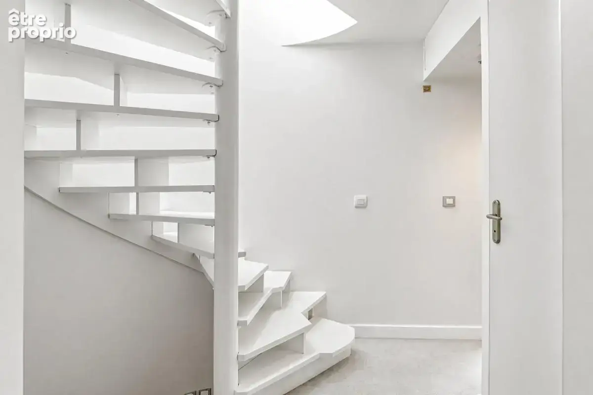 Maison de 6 pièces de 135 m² à Suresnes - photo 8
