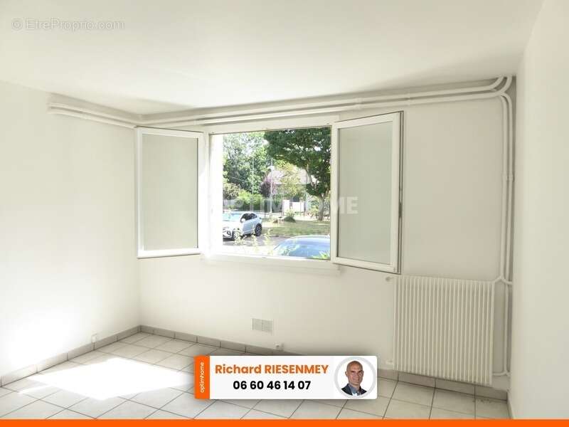 Appartement à BRUYERES-LE-CHATEL