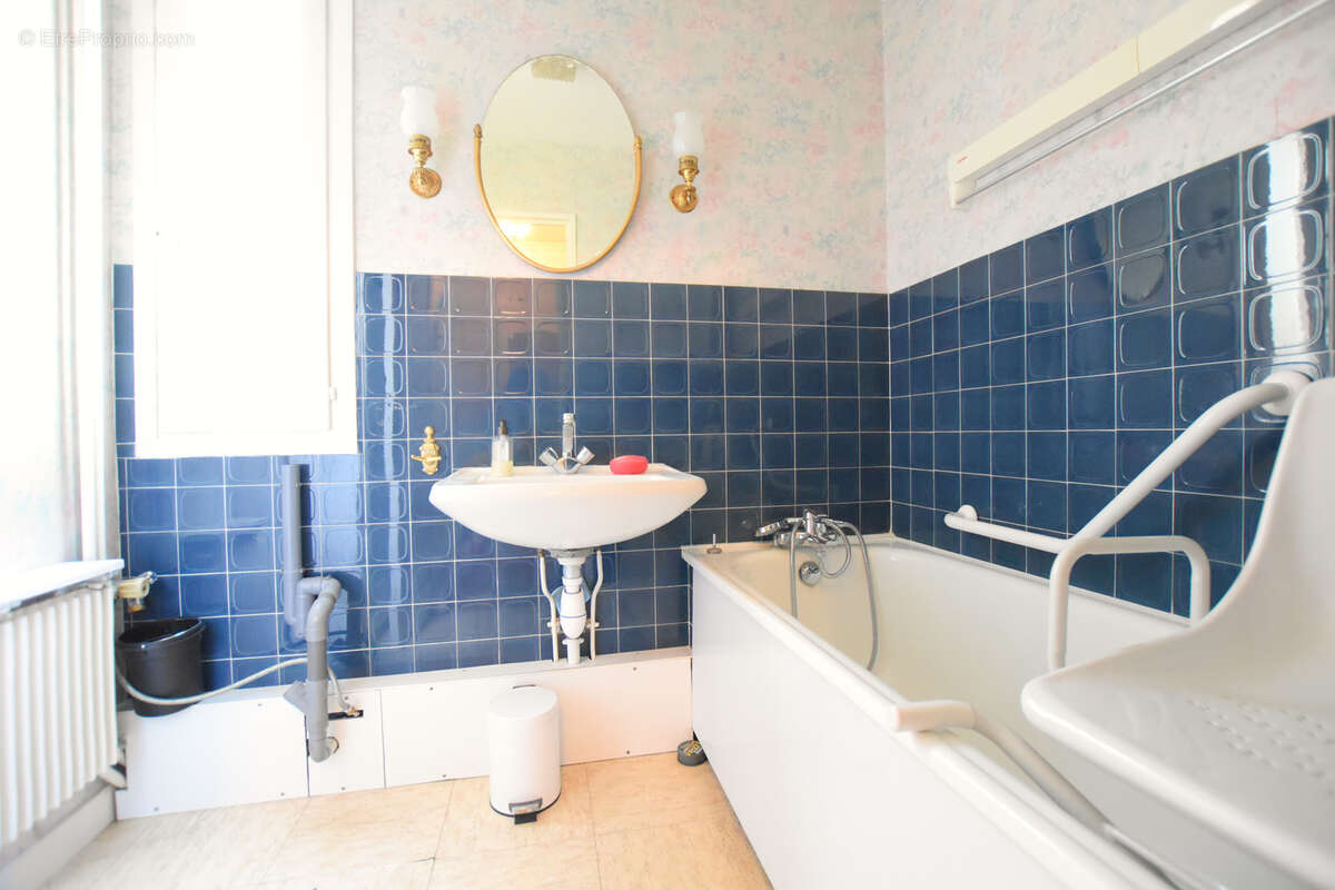 Appartement à LES ESSARTS-LE-ROI