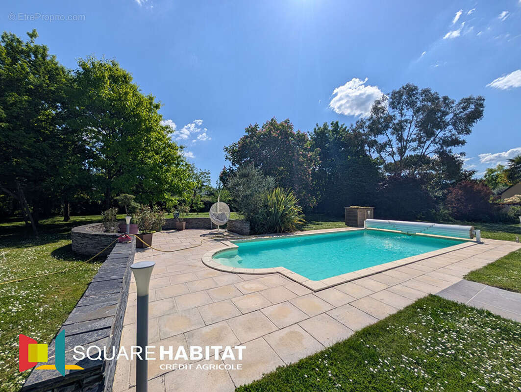 Maison à VILLEVEQUE