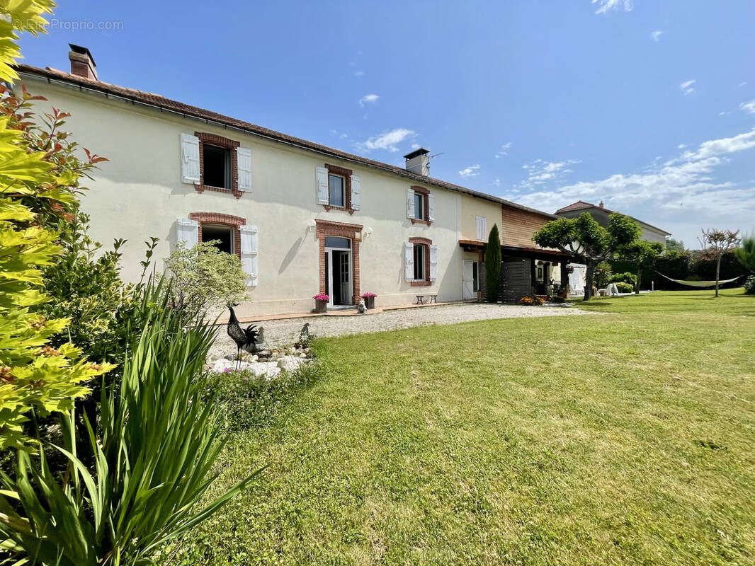 Maison à VIC-EN-BIGORRE