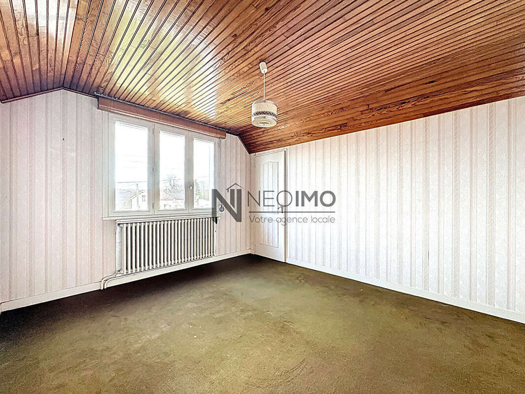 Maison à NEUFCHATEAU