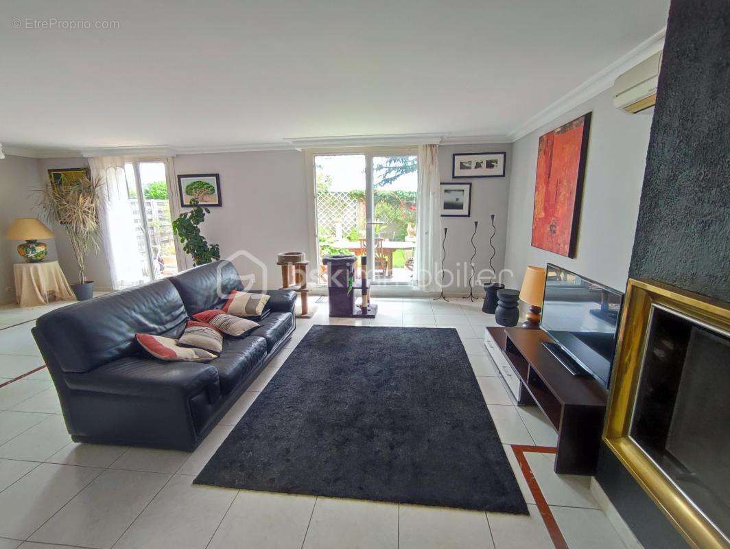 Maison à SAVIGNY-SUR-ORGE