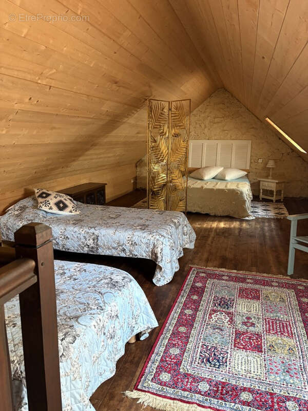 Ensemble immobilier d'exception   2 gîtes avec excellente rentabilité et une magnifique longère en pierre   Pr - photo 30
