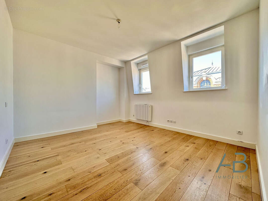 Appartement 59 m² à Lille  - photo 4