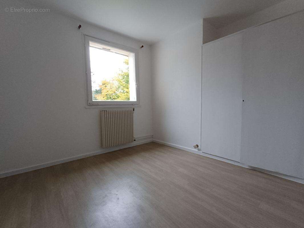 Maison à VAIVRE-ET-MONTOILLE