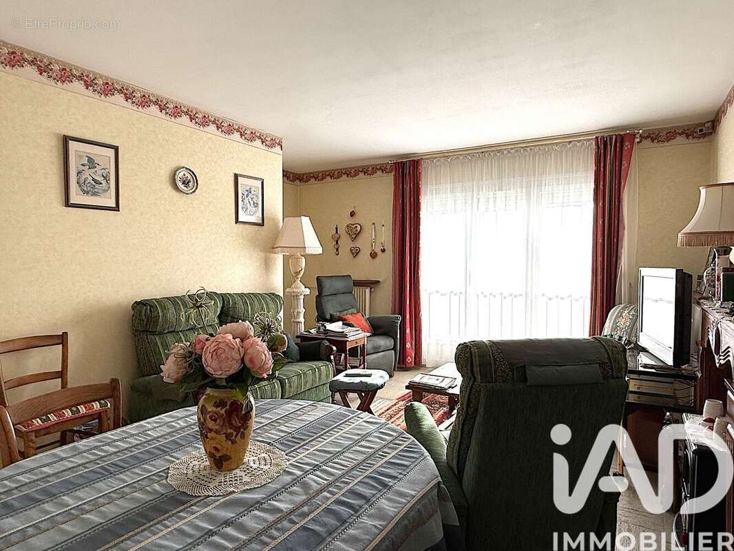 Photo 3 - Maison à ELANCOURT