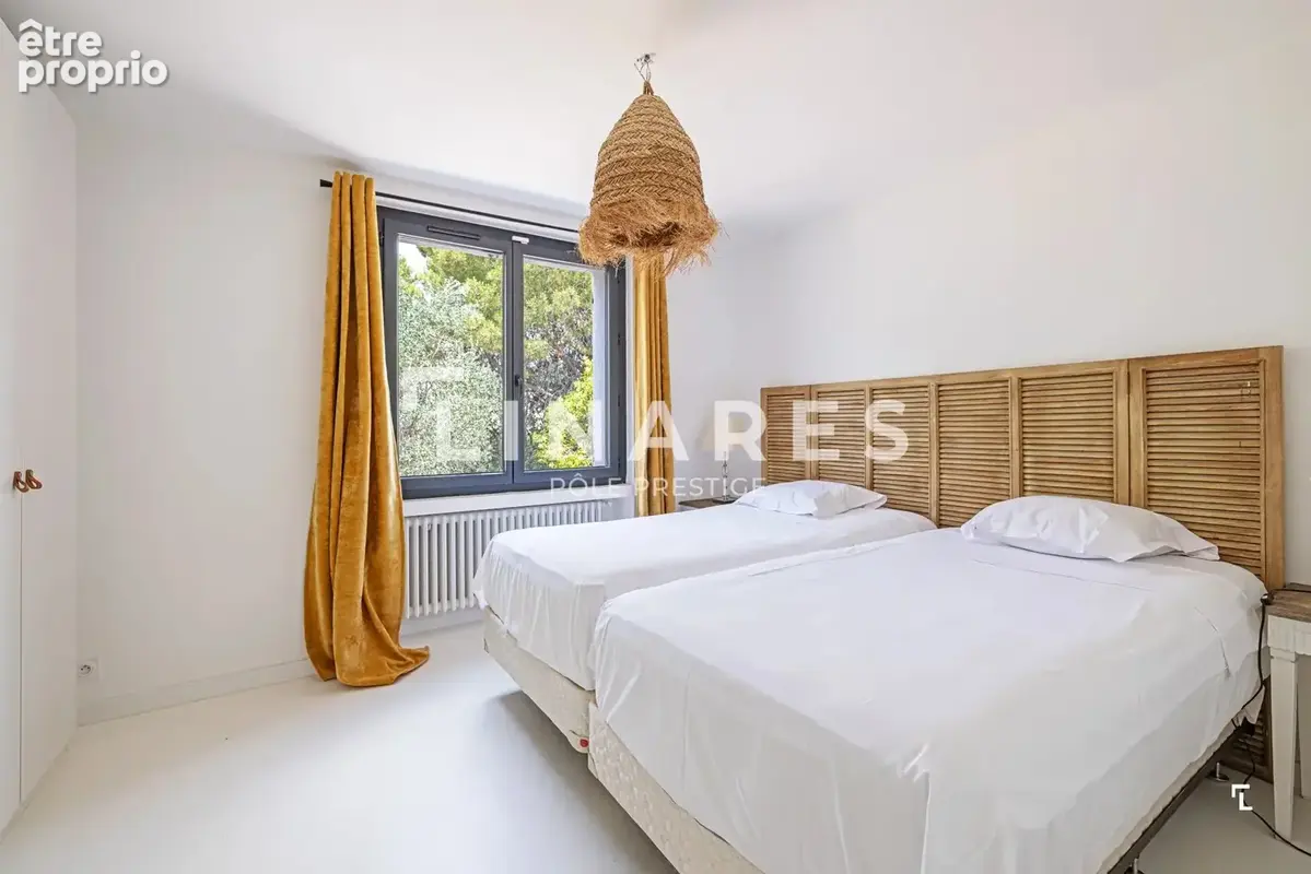 LA MOLIÈRE - Maison familiale de 248 m² avec piscine - Résidence sécurisée - 13100 Aix-en-Provence - photo 8