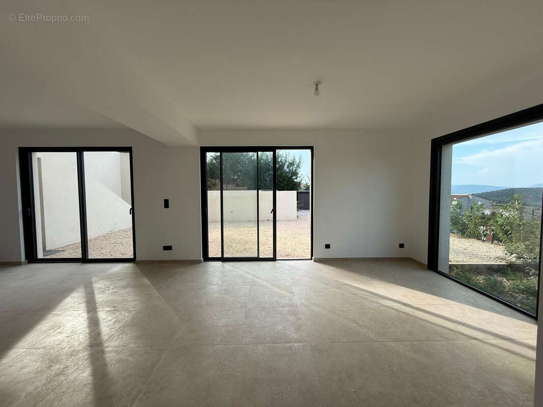Villa rénovée au cœur de La Croix-Valmer - photo 7