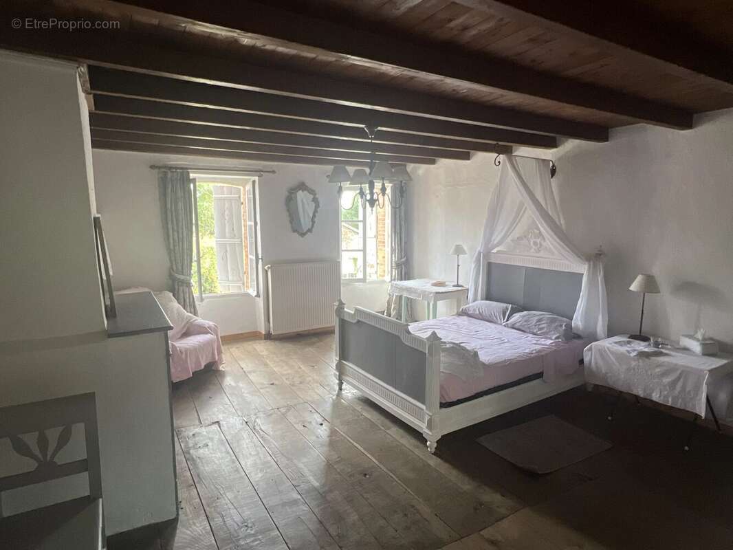 Grande maison avec maison d'amis et maison indépendante à rénover - photo 8
