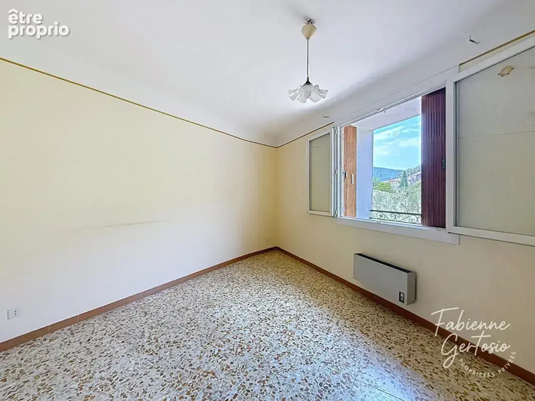 Solliès-Toucas ! maison de village de 85m2 - photo 7