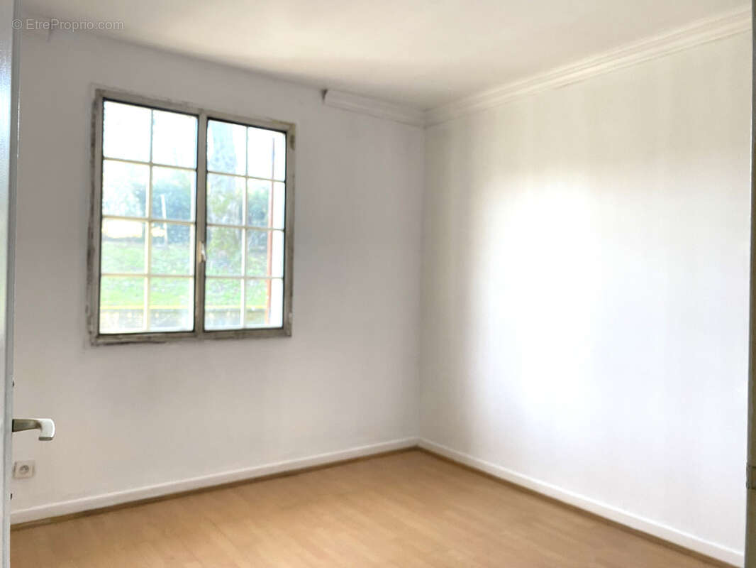 Maison à MONTCORBON