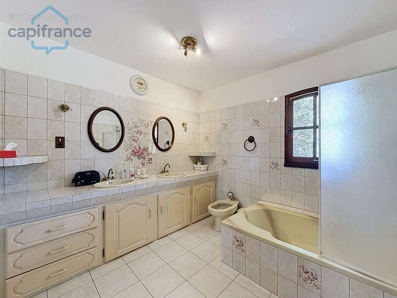 À vendre à 10 min d'Anduze: Maison avec Gîte et Piscine - Idéale pour Investissement ou Accueil Familial ! - photo 17