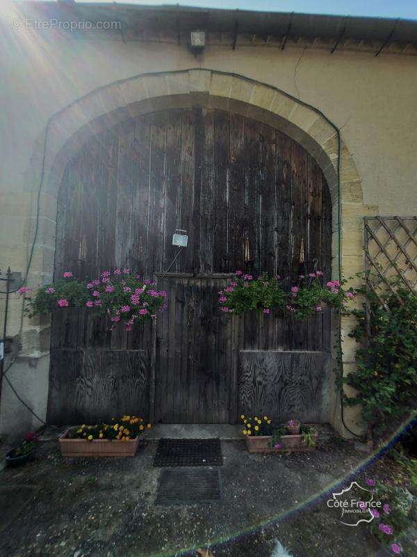 Maison à LAMOTHE-LANDERRON