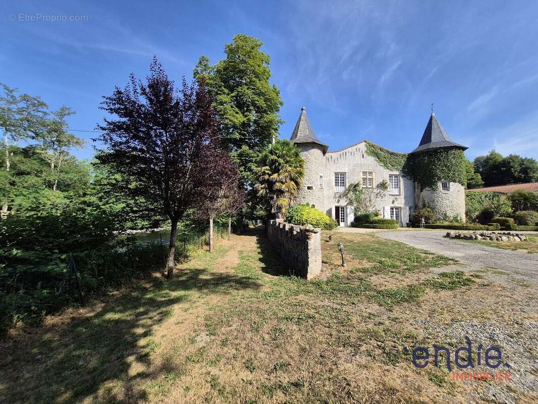 Splendide domaine de caractère à fort potentiel touristique (Gîte/chambres d'hôtes) - photo 21