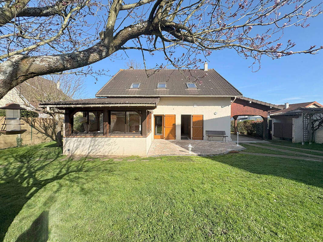 Maison à SAINT-CYR-L'ECOLE