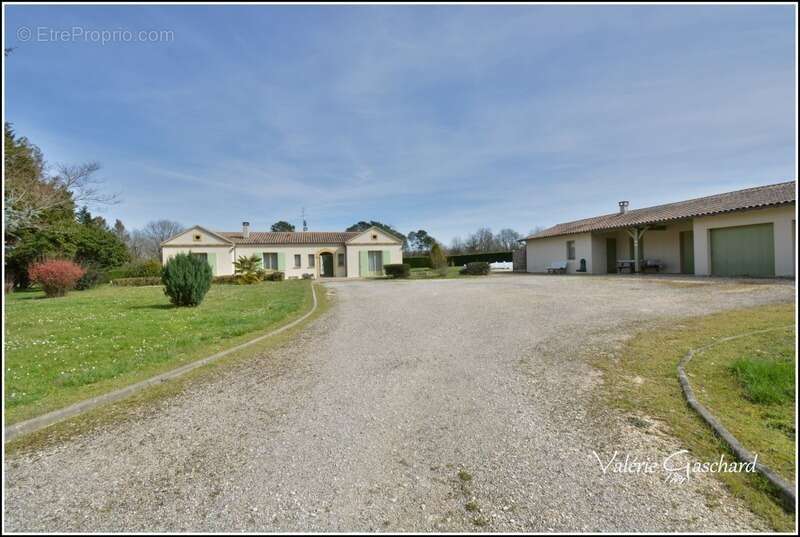 Maison à MOULIN-NEUF