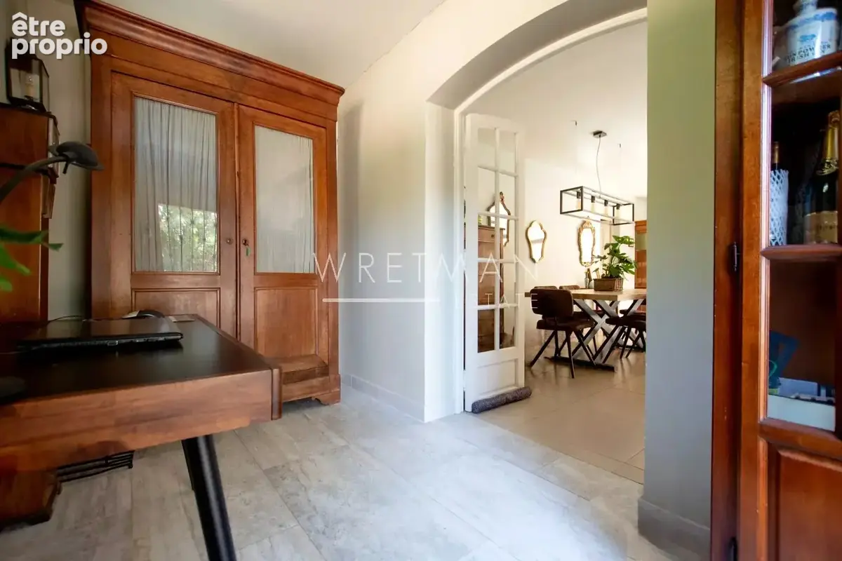 Co Exclusive À vendre près de Valbonne - Domaine de 3 logements - photo 13