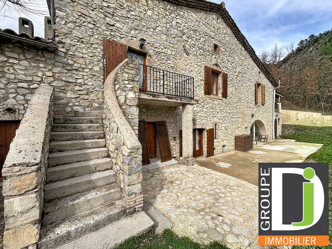 Maison à MIRABEL-ET-BLACONS