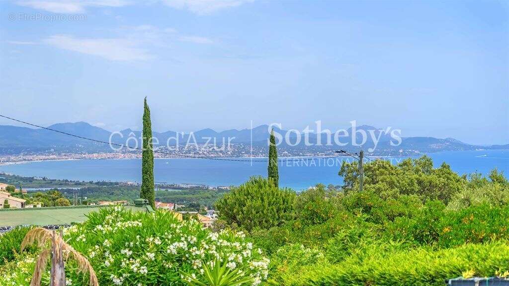 Saint-Aygulf villa hacienda avec vue mer panoramique et piscine - photo 3