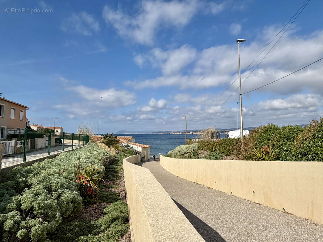 Appartement à SIX-FOURS-LES-PLAGES