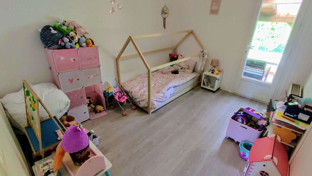 Maison à SAINT-PIERRE-DU-MONT