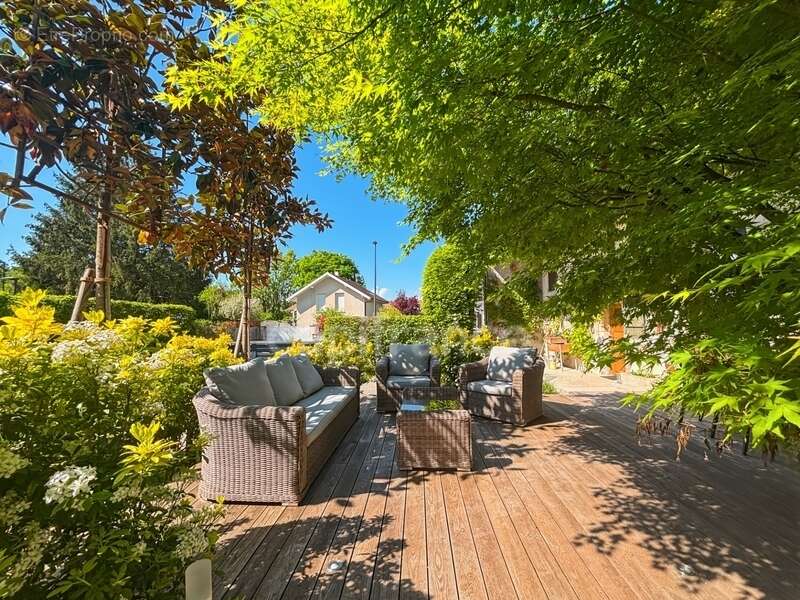 Maison à PREVESSIN-MOENS