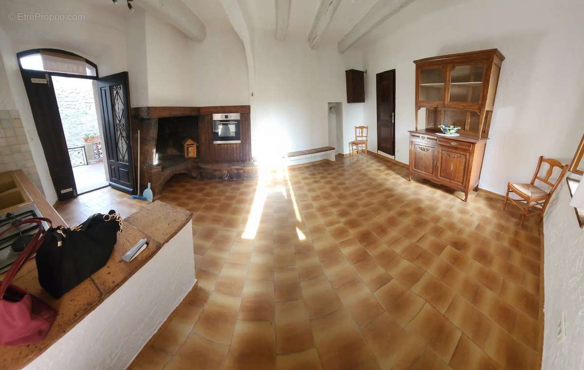 Appartement à FAYENCE