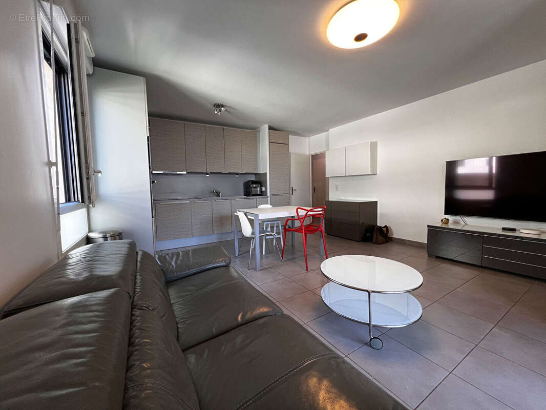 Appartement à MARSEILLE-1E
