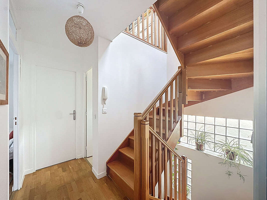 Maison à SAINT-MAUR-DES-FOSSES