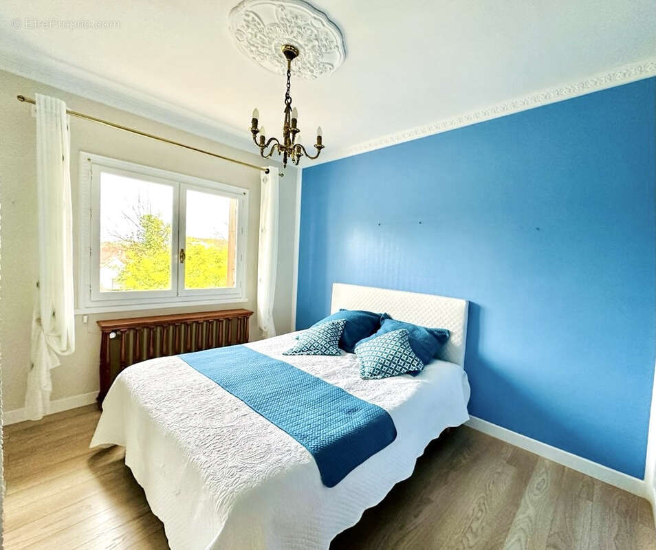 Maison à LA VILLE-DU-BOIS