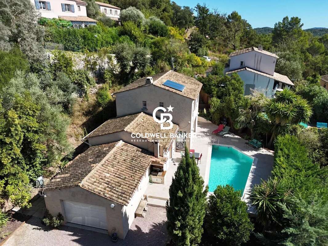 Maison à LES ADRETS-DE-L&#039;ESTEREL