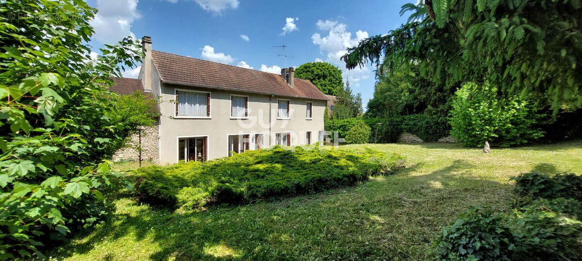 Maison à MEZIERES-SUR-SEINE