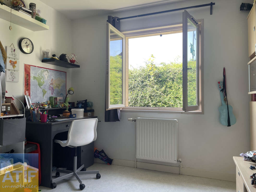 Maison à NOIRETABLE