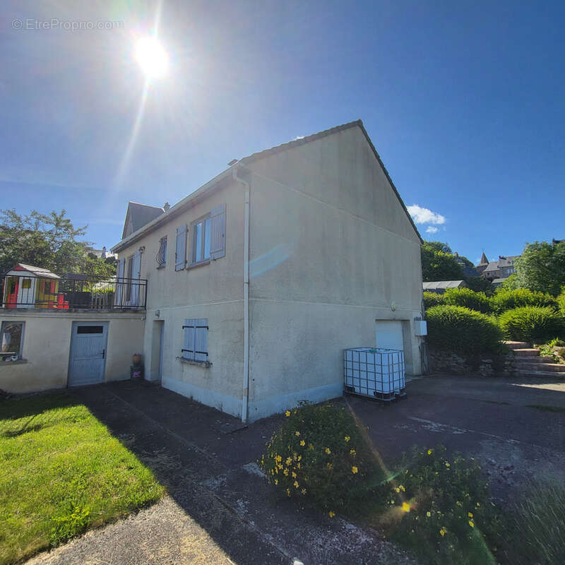 Maison apchon - photo 2