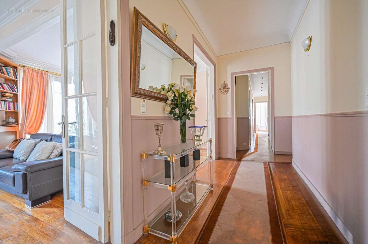 Appartement à PARIS-11E