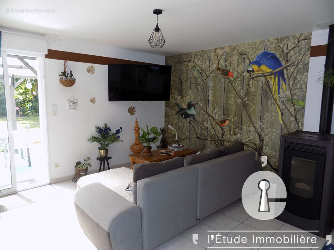 Maison à LA BAZOUGE-DE-CHEMERE