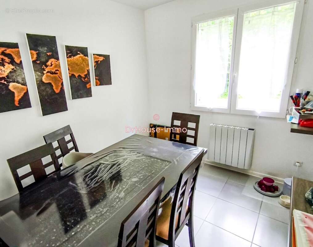 Maison à SAINT-HILAIRE-LES-ANDRESIS