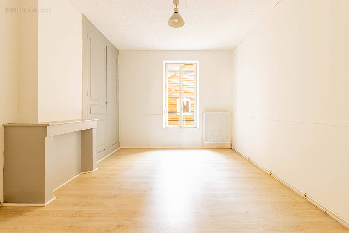 Appartement à CHARLEVILLE-MEZIERES