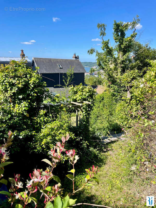 Maison à MONT-SAINT-AIGNAN