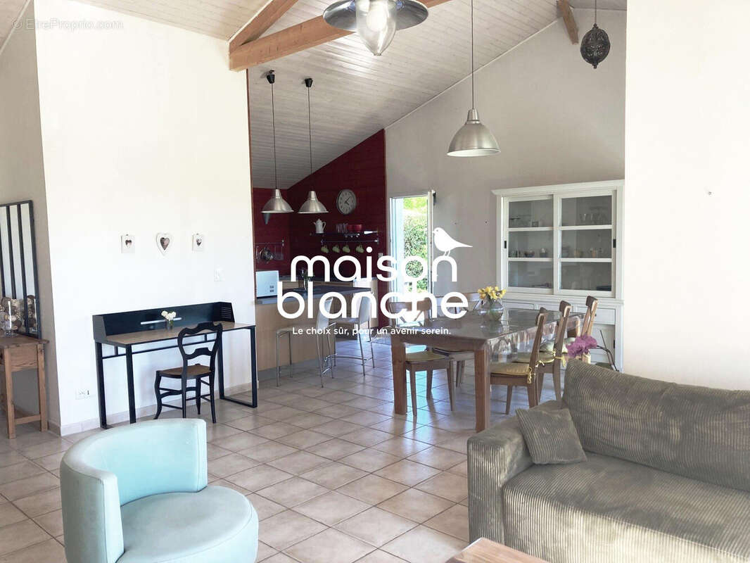 Maison à NANTEUIL