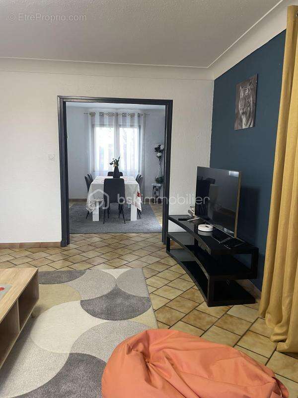 Maison divisee en t4, t3 et t2 - photo 11