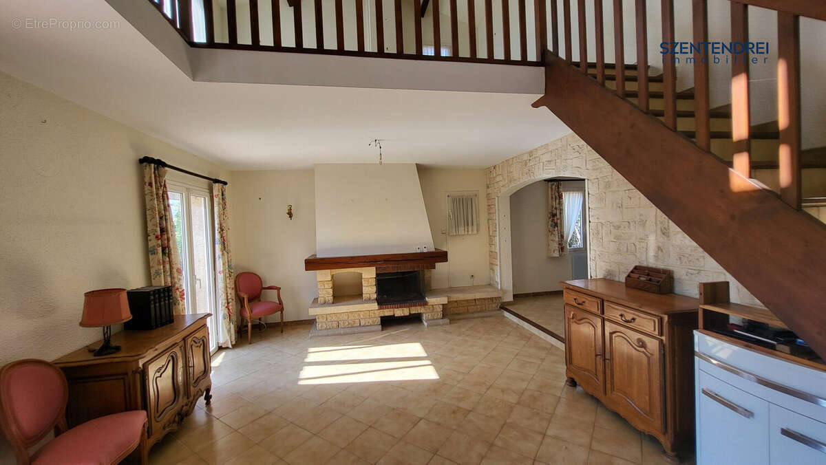 Maison 104 m² à Lunel  - photo 7