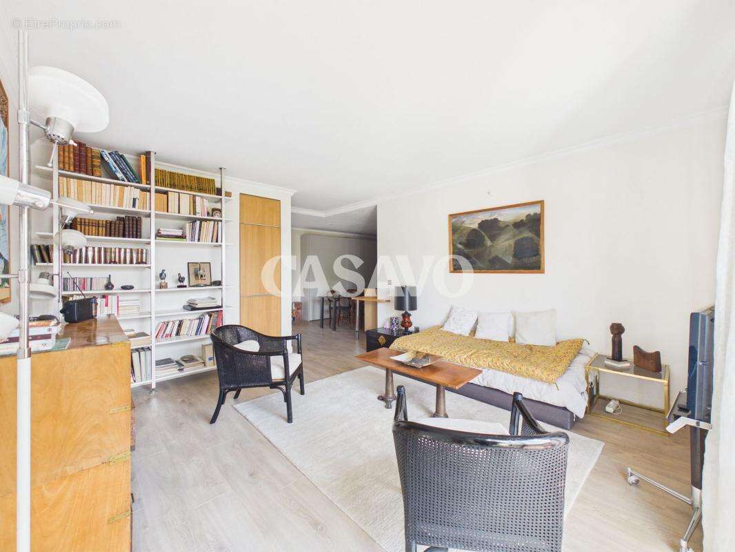 Appartement à NEUILLY-SUR-SEINE