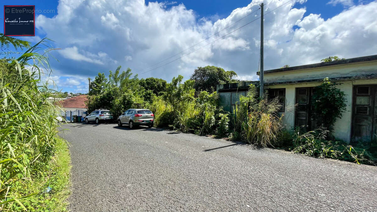 Terrain de 1 194 m2 en vente à Trinité - photo 8