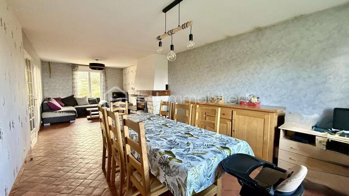 Maison à LE MESNIL-EURY