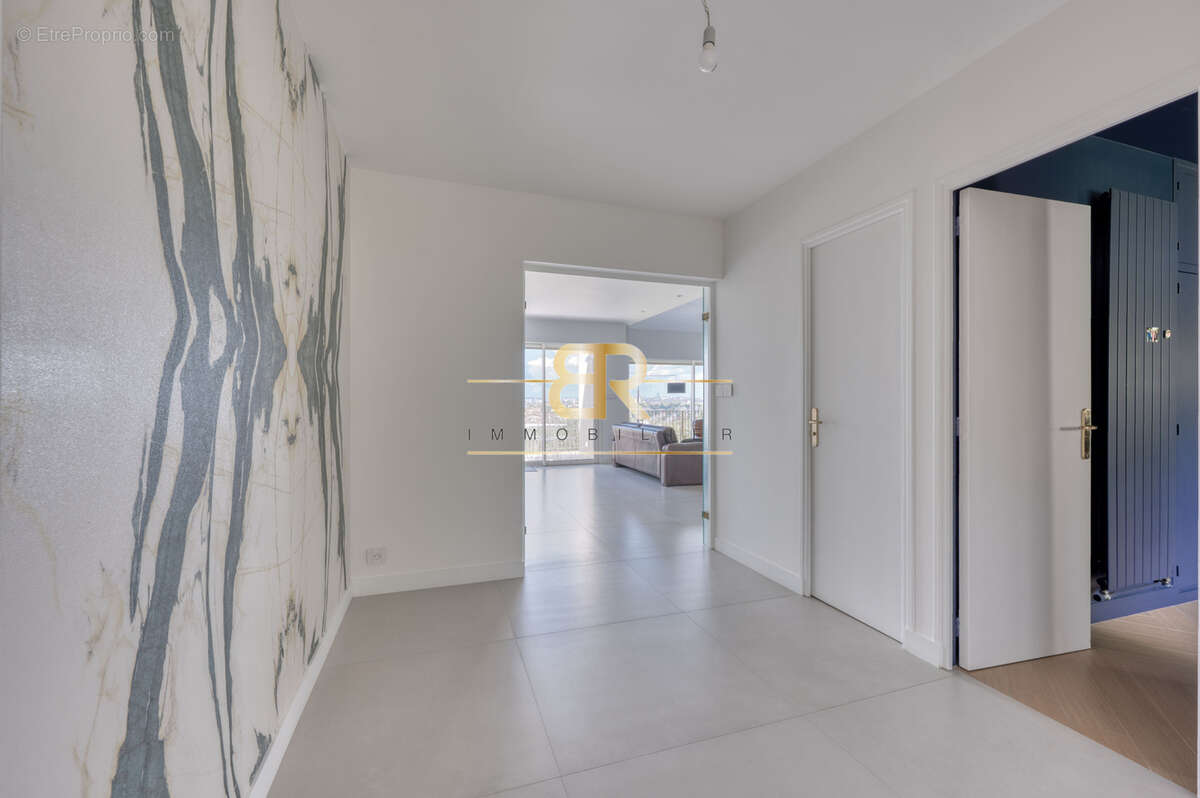 Maison à CHENNEVIERES-SUR-MARNE