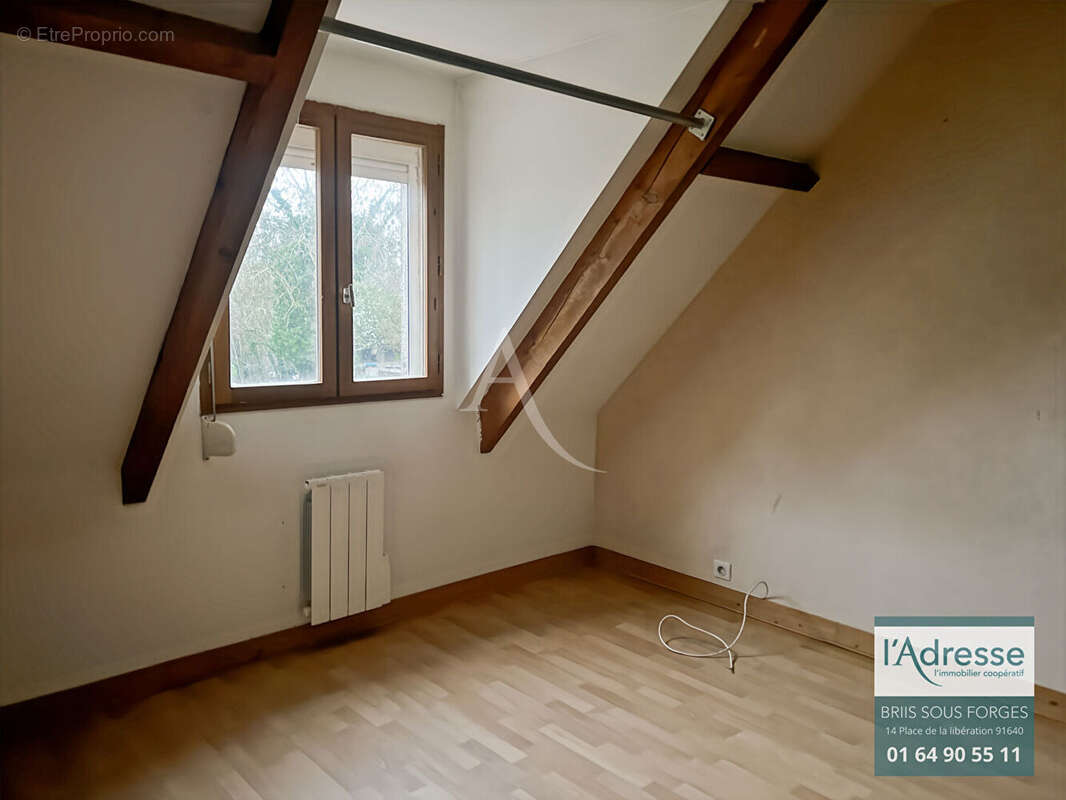 Appartement à VAUGRIGNEUSE
