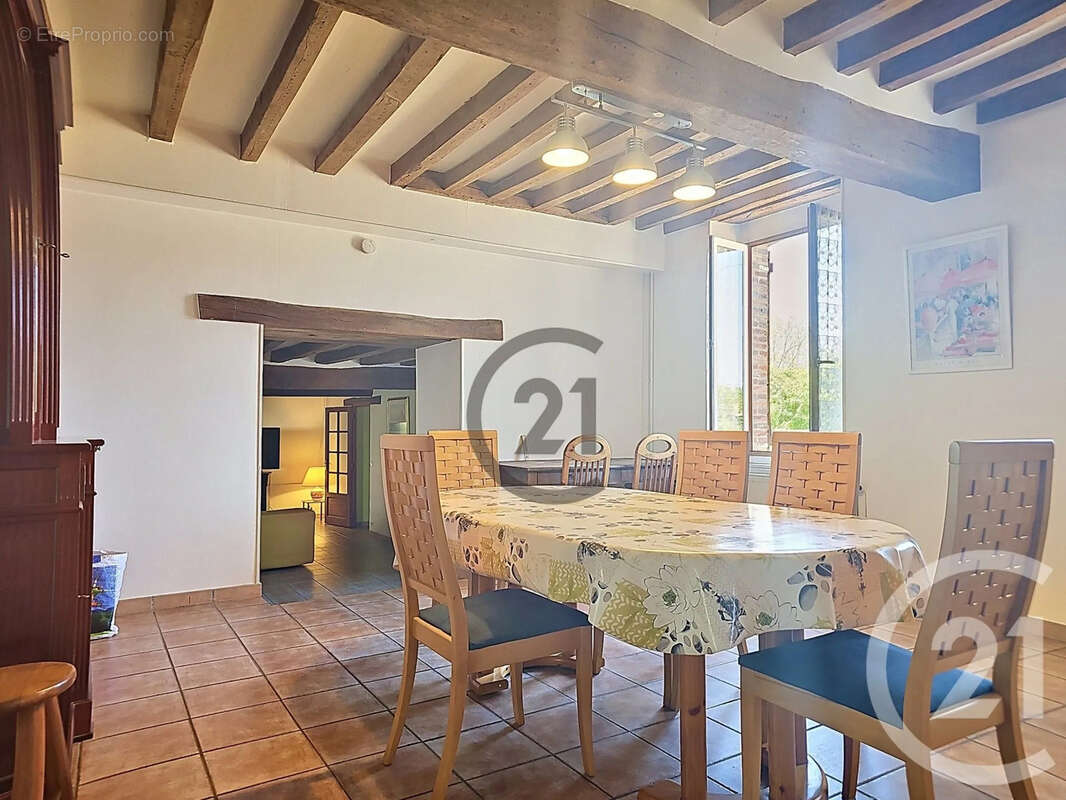 Maison 250 m² à Vulaines  - photo 5