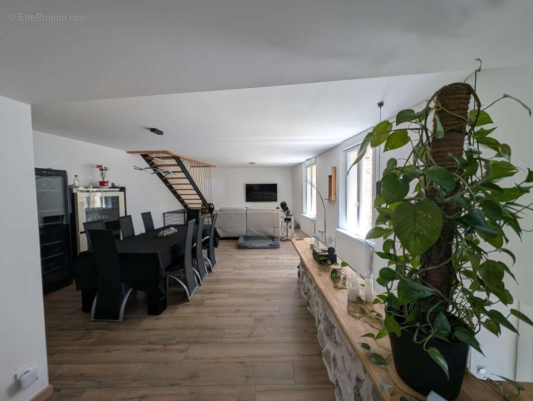 Maison à SARRAS